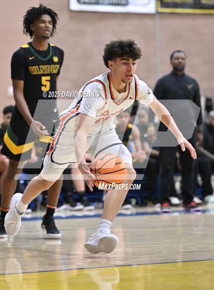 Thumbnail 1 in Vanden vs. Pacifica Christian (Meet in the Middle Classic) photogallery.