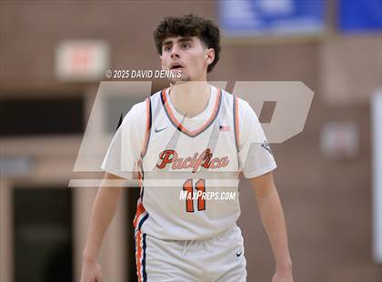 Thumbnail 2 in Vanden vs. Pacifica Christian (Meet in the Middle Classic) photogallery.