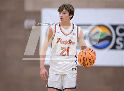 Thumbnail 2 in Vanden vs. Pacifica Christian (Meet in the Middle Classic) photogallery.