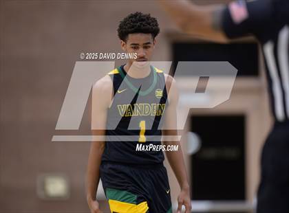 Thumbnail 2 in Vanden vs. Pacifica Christian (Meet in the Middle Classic) photogallery.