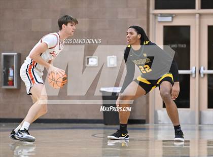 Thumbnail 2 in Vanden vs. Pacifica Christian (Meet in the Middle Classic) photogallery.