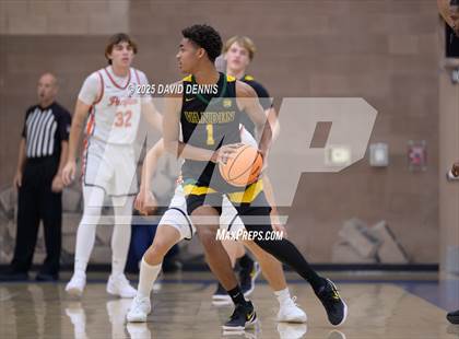 Thumbnail 1 in Vanden vs. Pacifica Christian (Meet in the Middle Classic) photogallery.