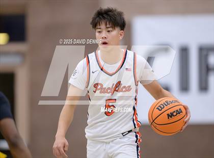 Thumbnail 2 in Vanden vs. Pacifica Christian (Meet in the Middle Classic) photogallery.