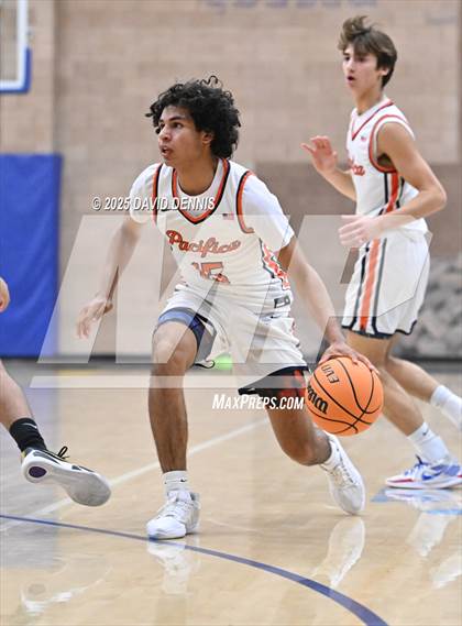 Thumbnail 3 in Vanden vs. Pacifica Christian (Meet in the Middle Classic) photogallery.