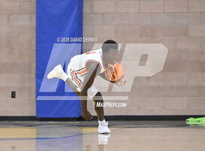 Thumbnail 2 in Vanden vs. Pacifica Christian (Meet in the Middle Classic) photogallery.