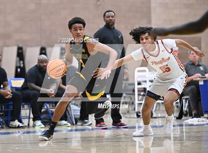 Thumbnail 1 in Vanden vs. Pacifica Christian (Meet in the Middle Classic) photogallery.