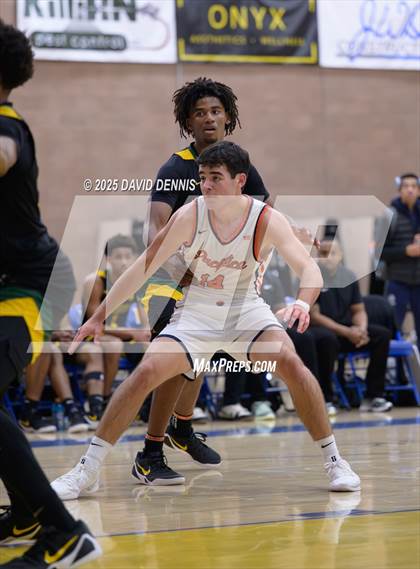 Thumbnail 2 in Vanden vs. Pacifica Christian (Meet in the Middle Classic) photogallery.