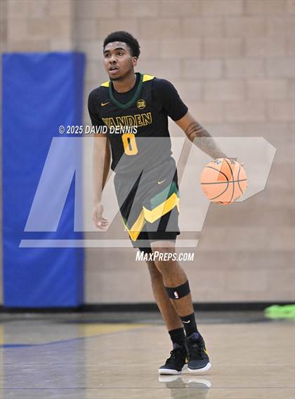 Thumbnail 1 in Vanden vs. Pacifica Christian (Meet in the Middle Classic) photogallery.