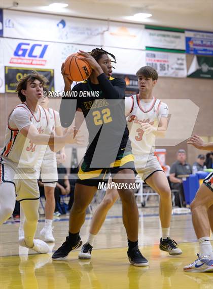 Thumbnail 2 in Vanden vs. Pacifica Christian (Meet in the Middle Classic) photogallery.