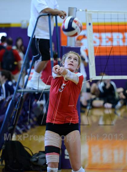 Thumbnail 1 in Dana Hills vs. Orange Lutheran (Durango Fall Classic) photogallery.