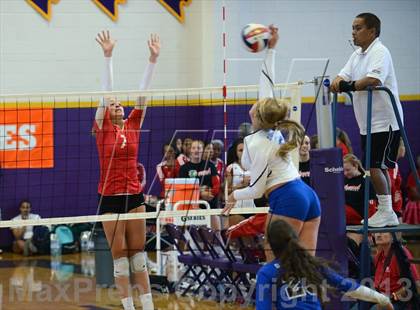 Thumbnail 3 in Dana Hills vs. Orange Lutheran (Durango Fall Classic) photogallery.
