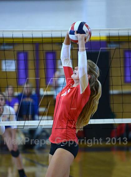 Thumbnail 1 in Dana Hills vs. Orange Lutheran (Durango Fall Classic) photogallery.
