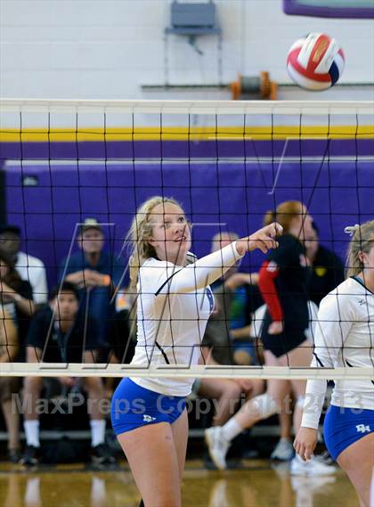 Thumbnail 2 in Dana Hills vs. Orange Lutheran (Durango Fall Classic) photogallery.