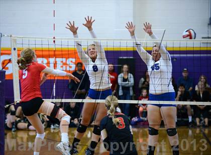 Thumbnail 3 in Dana Hills vs. Orange Lutheran (Durango Fall Classic) photogallery.