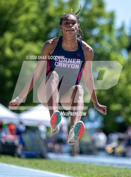Thumbnail 1 in USHAA 6A Finals (Long Jump) photogallery.