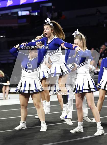 Thumbnail 2 in VHSL State Cheer Competition (Class 2) photogallery.