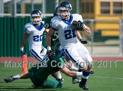 Thumbnail 3 in Reagan vs. New Braunfels (5A Bi-District Playoff) photogallery.