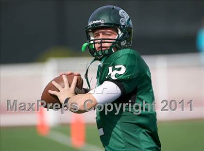 Thumbnail 3 in Reagan vs. New Braunfels (5A Bi-District Playoff) photogallery.