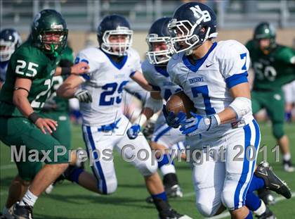 Thumbnail 2 in Reagan vs. New Braunfels (5A Bi-District Playoff) photogallery.