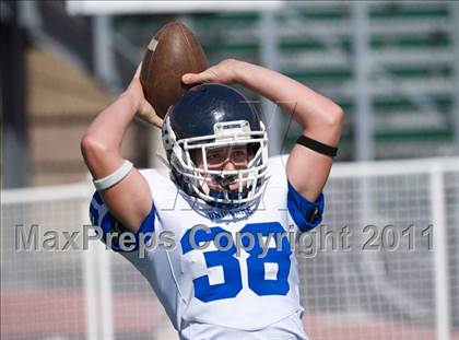 Thumbnail 2 in Reagan vs. New Braunfels (5A Bi-District Playoff) photogallery.