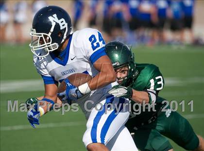 Thumbnail 3 in Reagan vs. New Braunfels (5A Bi-District Playoff) photogallery.