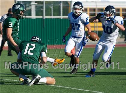 Thumbnail 3 in Reagan vs. New Braunfels (5A Bi-District Playoff) photogallery.