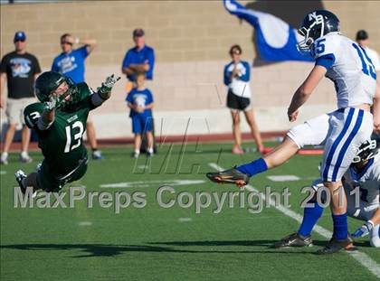 Thumbnail 2 in Reagan vs. New Braunfels (5A Bi-District Playoff) photogallery.