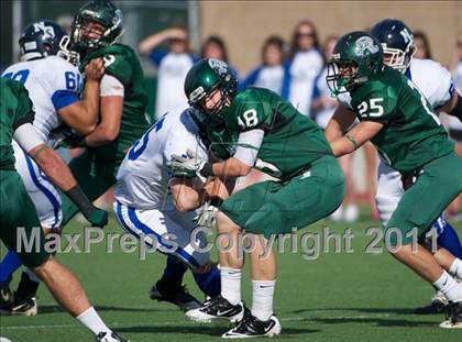 Thumbnail 3 in Reagan vs. New Braunfels (5A Bi-District Playoff) photogallery.