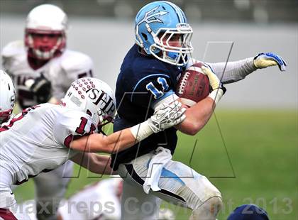 Thumbnail 1 in Corona del Mar vs. Sacred Heart Prep (CIF State D3 Final) photogallery.