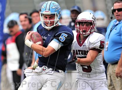 Thumbnail 2 in Corona del Mar vs. Sacred Heart Prep (CIF State D3 Final) photogallery.