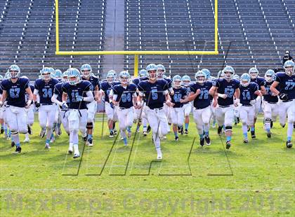 Thumbnail 1 in Corona del Mar vs. Sacred Heart Prep (CIF State D3 Final) photogallery.