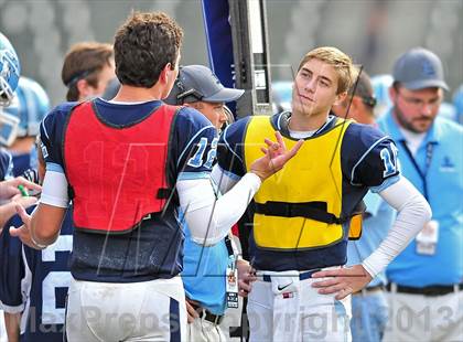 Thumbnail 3 in Corona del Mar vs. Sacred Heart Prep (CIF State D3 Final) photogallery.