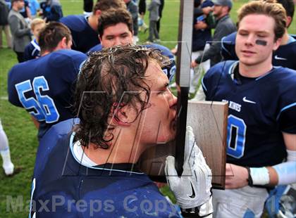 Thumbnail 2 in Corona del Mar vs. Sacred Heart Prep (CIF State D3 Final) photogallery.