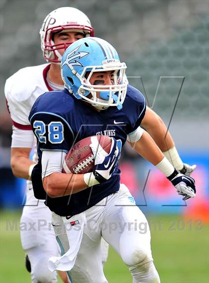 Thumbnail 2 in Corona del Mar vs. Sacred Heart Prep (CIF State D3 Final) photogallery.