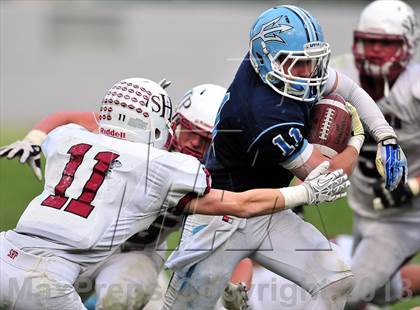Thumbnail 3 in Corona del Mar vs. Sacred Heart Prep (CIF State D3 Final) photogallery.