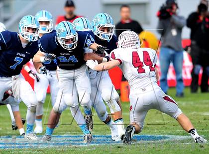 Thumbnail 3 in Corona del Mar vs. Sacred Heart Prep (CIF State D3 Final) photogallery.