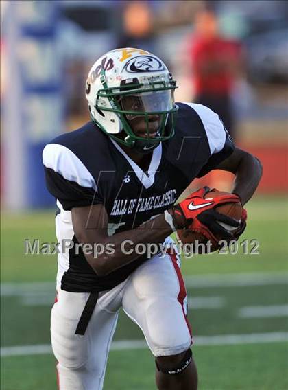 Thumbnail 3 in Fairfield County vs New Haven County (CT Hall of Fame Classic)  photogallery.