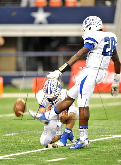 Thumbnail 3 in Shiner vs. Stamford (UIL 1A Division 1 Final)  photogallery.