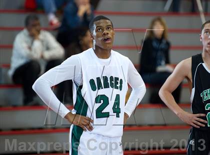 Thumbnail 2 in Garces vs. Tehachapi photogallery.