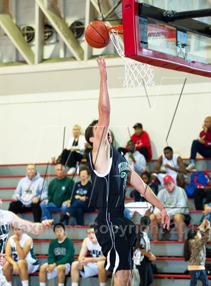 Thumbnail 2 in Garces vs. Tehachapi photogallery.