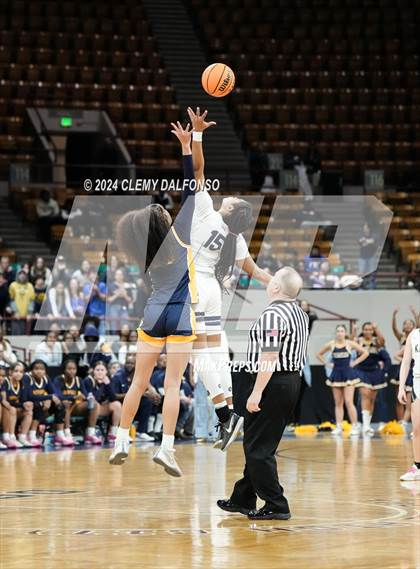 Thumbnail 3 in Northfield vs Air Academy (CHSAA 5A Final 4) photogallery.