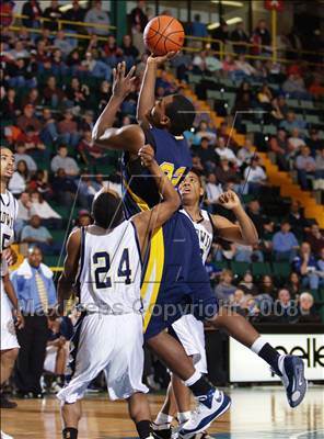 Thumbnail 3 in Niagara Falls vs Baldwin (NYSPHSAA Class AA Semifinals) photogallery.