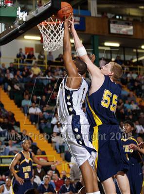 Thumbnail 3 in Niagara Falls vs Baldwin (NYSPHSAA Class AA Semifinals) photogallery.