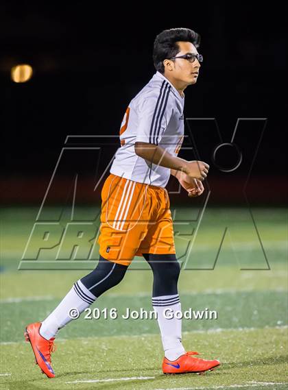 Thumbnail 1 in Alvin JV Black vs Alvin JV White photogallery.