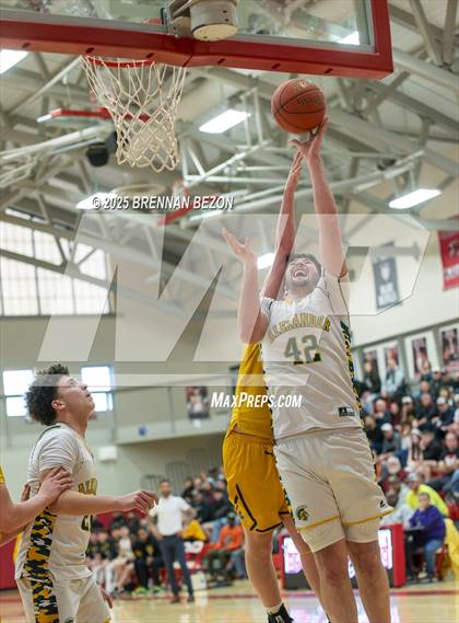 Thumbnail 3 in Alexander vs. York photogallery.