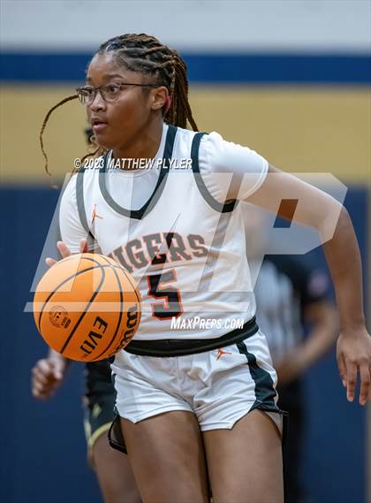 Thumbnail 3 in Gray's Creek vs South View (2023 Cumberland County Schools Holiday Classic Tournament) photogallery.