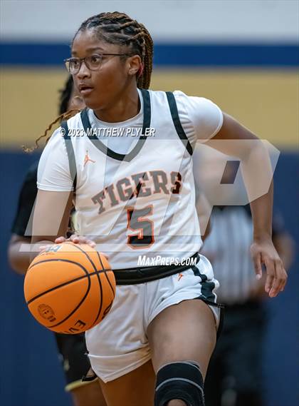 Thumbnail 1 in Gray's Creek vs South View (2023 Cumberland County Schools Holiday Classic Tournament) photogallery.