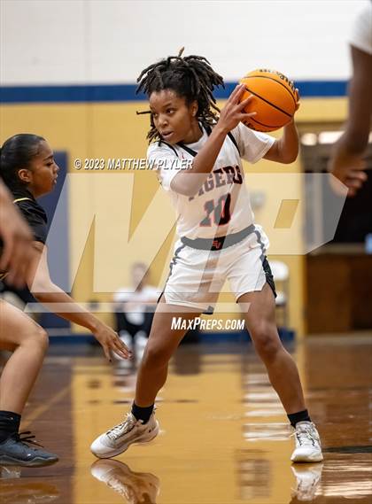 Thumbnail 1 in Gray's Creek vs South View (2023 Cumberland County Schools Holiday Classic Tournament) photogallery.
