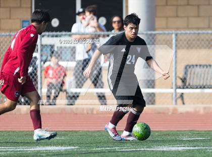 Thumbnail 2 in Paramount vs Torrance (South JV Holiday Tournament) photogallery.