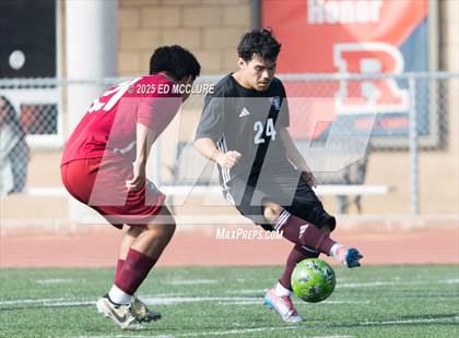 Thumbnail 3 in Paramount vs Torrance (South JV Holiday Tournament) photogallery.